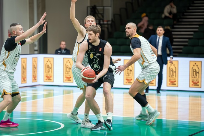 Наші за кордоном. Бобров та Санон феєрили в Латвійсько-естонській лізі Наші за кордоном. Бобров та Санон феєрили в Латвійсько-естонській лізі