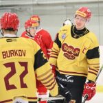 Український хокеїст Ілларіон Купрянов допоміг «Дуклі» розгромити «Славію» 7:0, закинувши шайбу і віддавши дві передачі. Дізнайтеся більше на Команда.com.ua.