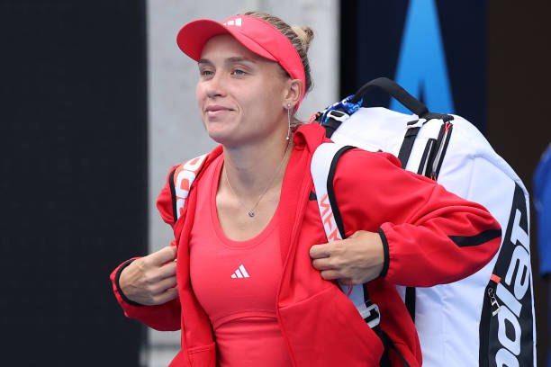 Стародубцева програла у кваліфікації WTA 1000 у Досі Лаурі Зігемунд (6:2, 2:6, 5:7) та продовжила свою серію поразок. В основній сітці зіграють Костюк, Світоліна, Ястремська та Калініна.