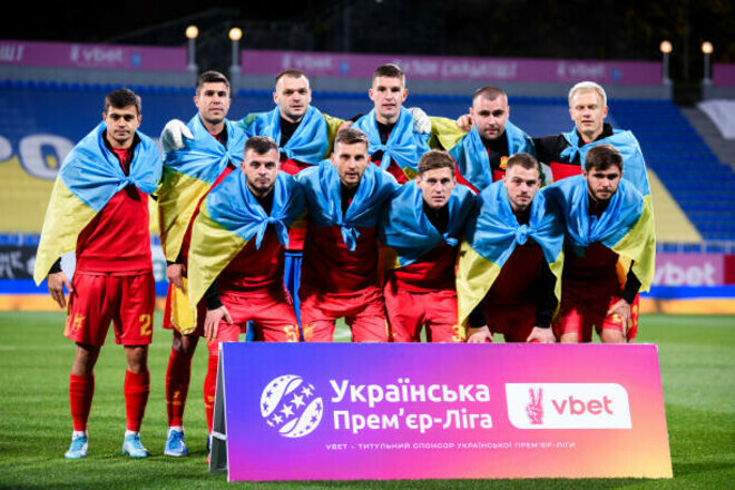 «Інгулець» не підписав жодного новачка, не вирішив проблеми зі стадіоном та зберіг тренера, який не дає результату. Чи готується клуб до вильоту в Першу лігу?