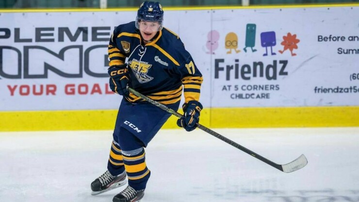 Український форвард Микита Куликов перетнув 50-очковий рубіж у PJHL, набравши 54 (17+37) бали у сезоні. Його «Чиллівак Джетс» продовжує боротьбу за лідерство.