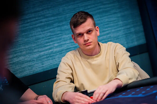 Український покерист Назарій Пизнак виграв турнір The Mid Shot на серії 888 Poker Live Madrid, обігравши понад 100 суперників. Це вже третя перемога українців у серії.