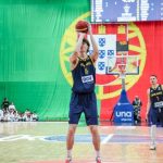 Центровий збірної України Максим Кличко запевнив, що потрапив до національної команди не через відоме прізвище, а завдяки власним навичкам. Він розповів, як його кар’єру підтримують Віталій та Володимир Кличко.