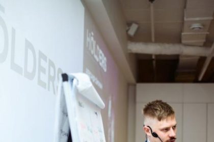 Тренінги з продажів від Олександра Сьомочкіна — це не просто навчання, а стратегічний інструмент розвитку бізнесу. Завдяки практичному підходу, команда покращує навички, стає згуртованішою та впевненішою, а продажі зростають стабільно. Системні рішення, чітка структура та мотивація — саме це дає результат вже з першого тижня. Варто спробувати, якщо ви шукаєте реальні зміни.