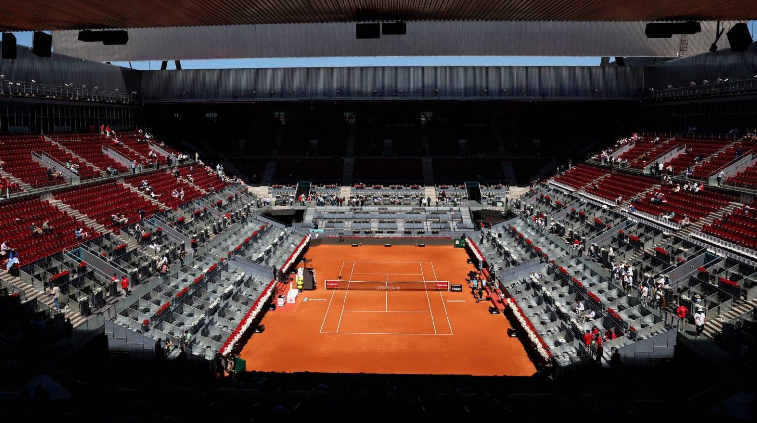 Матчі ATP та WTA у Мадриді призупинені через масштабне відключення світла