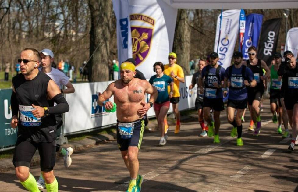 Понад 8200 учасників на Київському півмарафоні Незламності