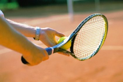 Чому теніс розвиває тіло і мозок одночасно