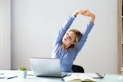 Як залишатися активним при сидячій роботі