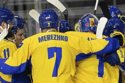 Україна впевнено обіграла Румунію на чемпіонаті світу з хокею