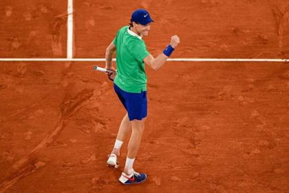 Сіннер здобув вольову перемогу на старті Roland Garros 2025 (відео)