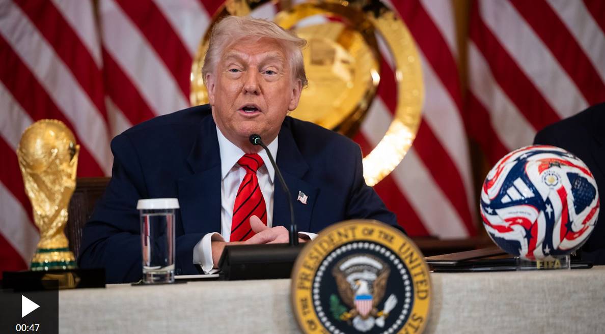 Трамп виступив за повернення Росії у світовий футбол