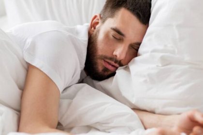Чому потрібно засинати до 23:00: наукове обґрунтування