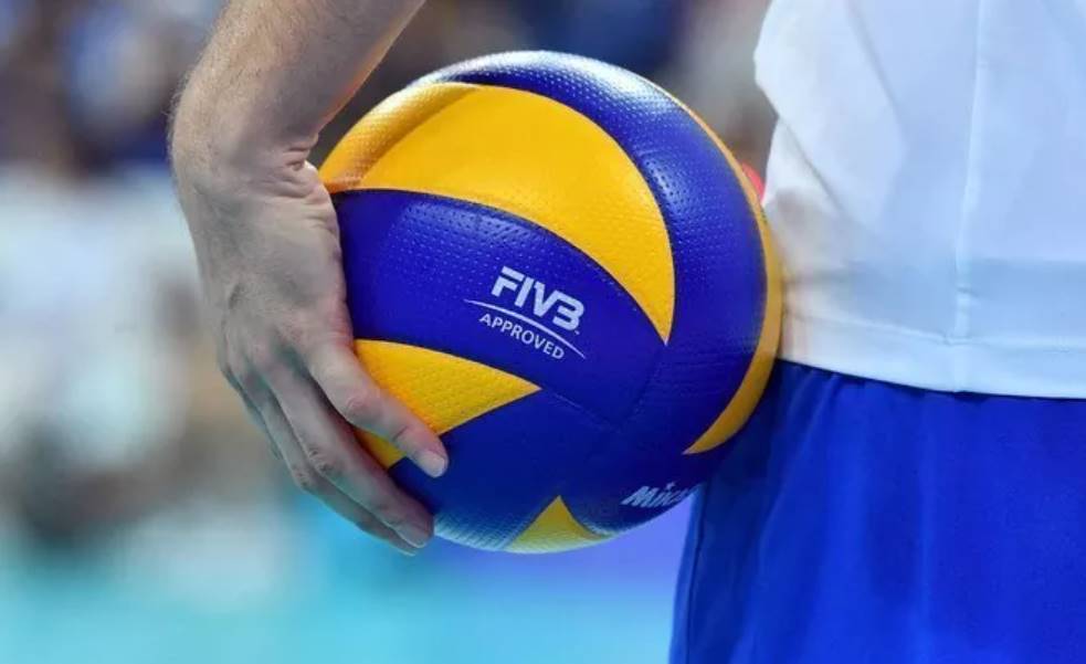 Як правильно приймати м’яч у волейболі — техніка і поради тренера