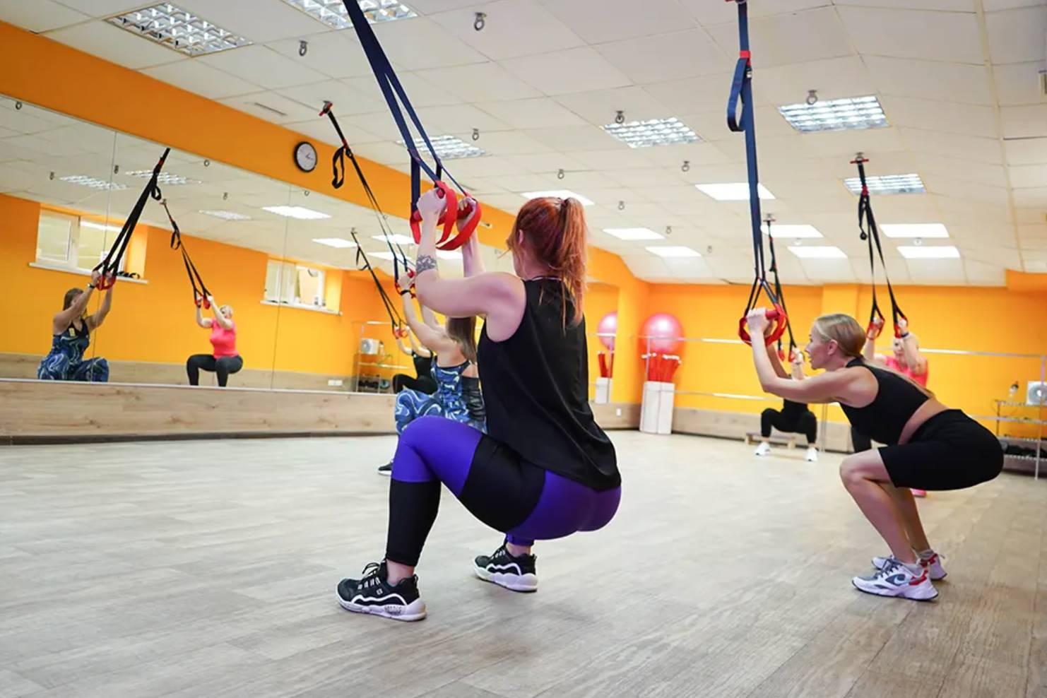 Тренування з TRX – це ефективний метод для розвитку сили, гнучкості та витривалості з використанням спеціальних петель. Дізнайтесь більше!