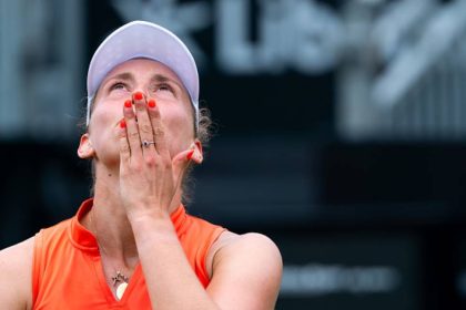 Елізе Мертенс пробилася до фіналу WTA в Гертогенбосі, відігравши 11 матчболів у драматичному матчі проти Єкатерини Александрової.
