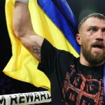 Василь Ломаченко оголосив про завершення боксерської кар’єри, не згадавши Україну, війну та українських фанатів. Звернення зроблено російською.
