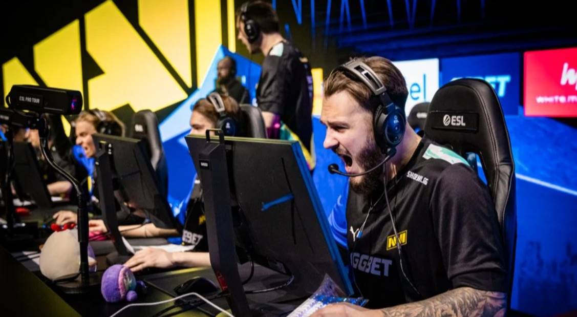 NAVI перемогли G2 у драматичному матчі BLAST.tv Major 2025 та вийшли до чвертьфіналу. Рахунок 2:1, ключовий момент — перемога на Inferno.