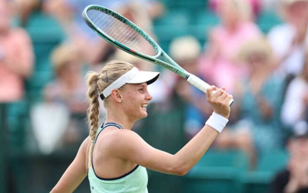 Даяна Ястремська здобула перемогу на турнірі WTA 250 в Істборні, пробившись до чвертьфіналу, де зустрінеться з Александрою Еалою.