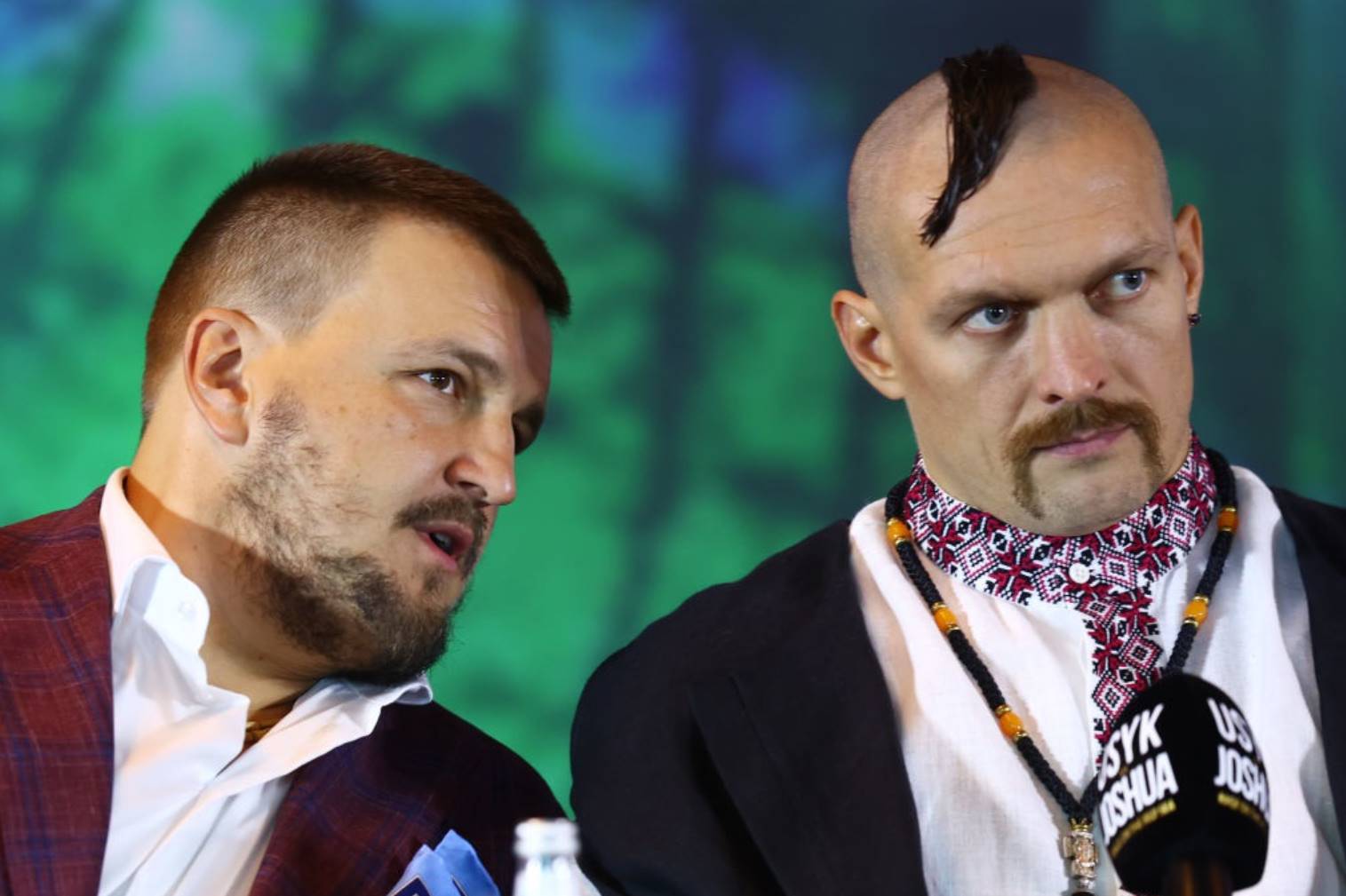 Олександр Усик і Олександр Красюк припинили співпрацю перед боєм з Дюбуа. Причини невідомі, боксер поки не прокоментував ситуацію.