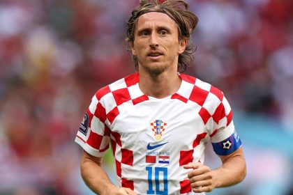 Лука Модрич незабаром стане гравцем "Мілана" після клубного чемпіонату світу, завершивши довгу кар’єру у мадридському "Реалі".