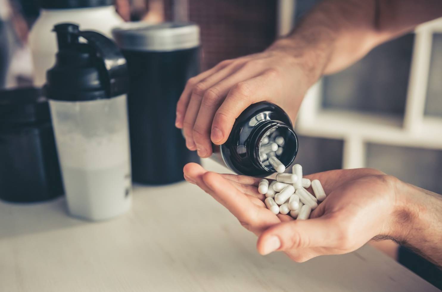 BCAA допомагають м’язовому росту, покращують відновлення та спортивні результати. Читайте, як приймати амінокислоти та яка добова норма буде ефективною.