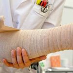 Компресійна терапія допомагає спортсменам зменшити набряки, покращити кровообіг і прискорити відновлення після травм та інтенсивних навантажень.