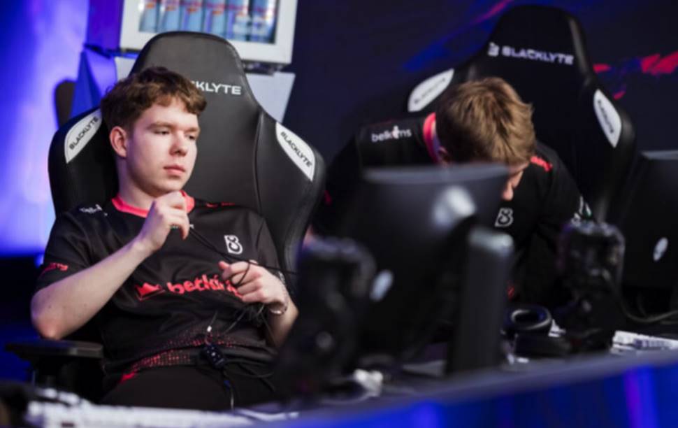 Українська команда B8 Esports зіграє проти Astralis у дебютному матчі IEM Cologne 2025. Поєдинок відбудеться 23 липня о 14:00 за Києвом.