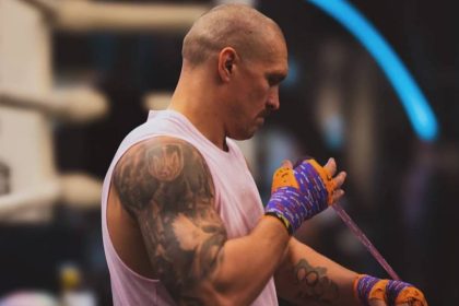 Усик заявив, що після бою з Дюбуа проведе ще один фінальний поєдинок. Остаточне рішення про суперника він прийме після реваншу 19 липня.