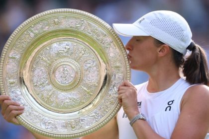 Іґа Швьонтек виграла Вімблдон 2025, розгромивши Аманду Анісімову з рахунком 6:0, 6:0. Це найгучніша перемога у фіналі жіночого турніру за понад 100 років.