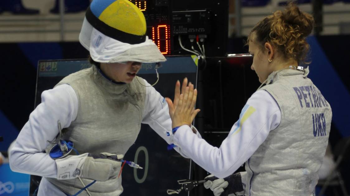 Збірна України з фехтування завершила виступ на ЧС-2025, програвши Італії в чвертьфіналі. Після перемоги над "нейтральними" суперницями українки поступилися 34:45.