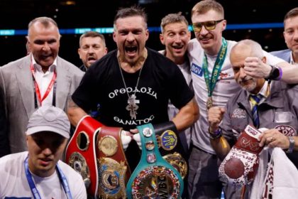 Олександр Усик може втратити титул WBO після перемоги над Дюбуа. WBO вимагає бою з Паркером у найкоротші терміни, інакше пояс буде відібрано.