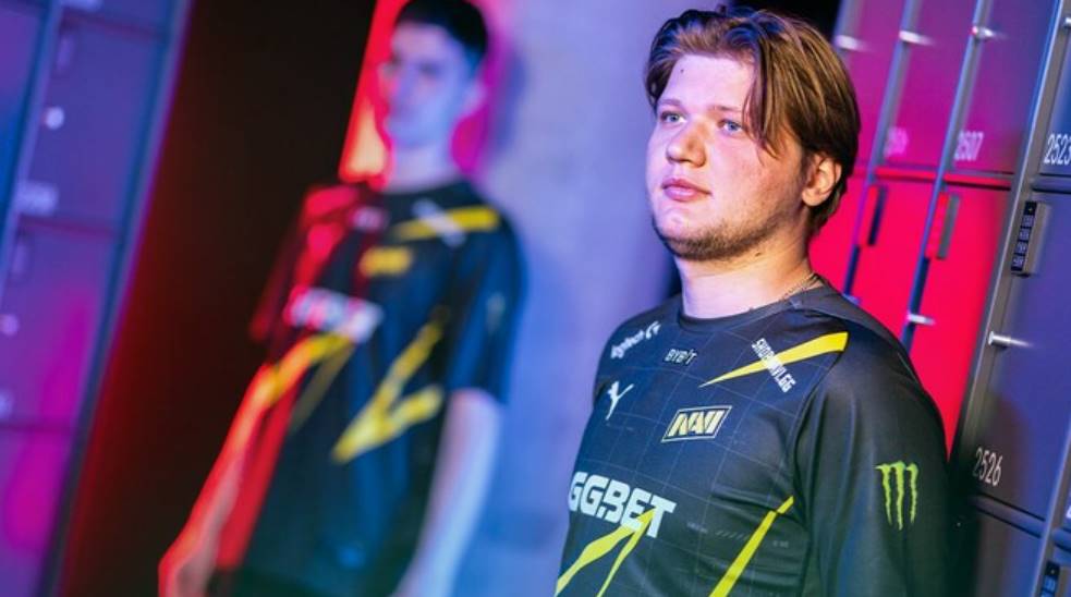 Дізнайтесь, хто такий s1mple, справжнє ім’я Олександр Костильов, його біографію, заробітки, досягнення та шлях до успіху в кіберспорті.