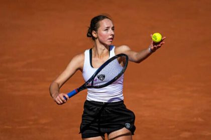 Олійникова та Соболєва вибули з турнірів ITF W100 та W75 у першому раунді, поступившись суперницям у трисетовому та двосетовому матчах відповідно.