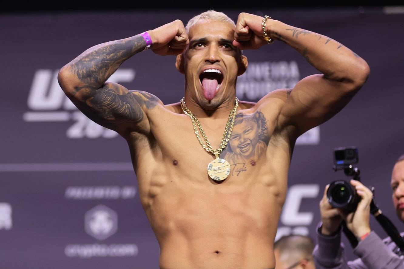 Дізнайтеся про ТОП-5 феноменальних перемог у MMA 2025 року, які вразили фанатів змішаних єдиноборств та увійшли в історію спорту.