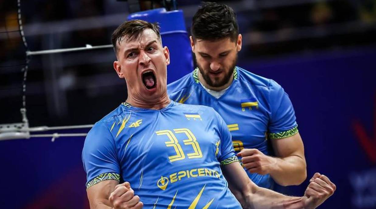 Збірна України з волейболу здобула перемогу над Нідерландами з рахунком 3:2 у матчі Ліги націй після напруженої п’ятисетової боротьби.