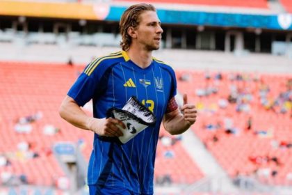 Матвєй Сафонов відмовився залишати ПСЖ, попри плани клубу продати його для переходу Іллі Забарного. Деталі трансферу українського захисника.