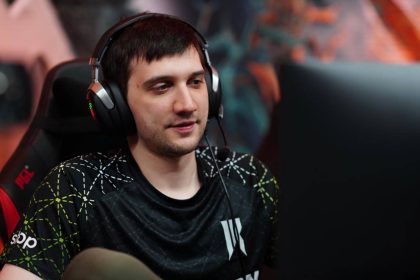 Дізнайтесь про Артура «Arteezy» Бабаєва — відомого гравця Dota 2, його біографію, досягнення, скільки заробляє і що відомо про особисте життя.
