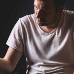 Дізнайтесь, чи можна поєднувати спорт і алкоголь, як це впливає на організм, та які наслідки чекають спортсменів при зловживанні.