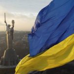 Дізнайтесь про День прапора України 2025: історію свята, традиції, символіку та кращі привітання для рідних і друзів.