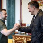 Олександр Усик зустрівся з Володимиром Зеленським, обговорили посилення міжнародної підтримки України та боротьбу з російською агресією.