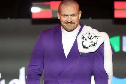 Олександр Усик увійшов до десятки найбагатших боксерів в історії, заробивши 165 млн доларів; очолив рейтинг Флойд Мейвезер із 400 млн.