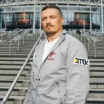 WBO вимагає від Олександра Усика надати оновлену медичну довідку після відео з танцями та футболом. Обстеження має відбутися до понеділка.