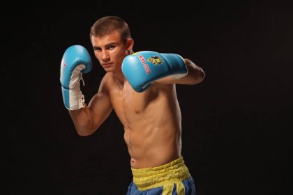 Біографія Олександра Хижняка: український боксер, чемпіон світу та Європи, його особисте життя, спортивні досягнення та статки.