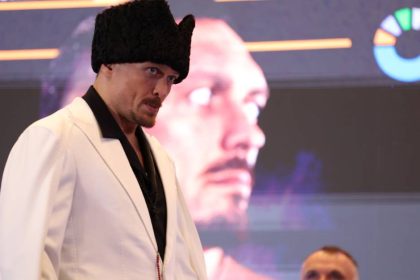 Команда Усика підтримала рішення WBO надати 90 днів для переговорів і відповіла на сумніви щодо травми боксера, пояснивши його фізичний стан.