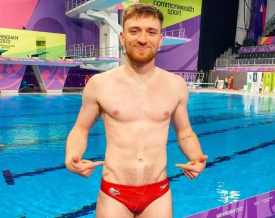 Олімпійські дайвери Великобританії ведуть OnlyFans із безпечним контентом