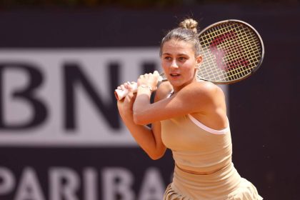 Марта Костюк перемогла Аляксандру Сасновіч у третьому колі China Open та вийшла до 1/8 фіналу турніру в Пекіні.