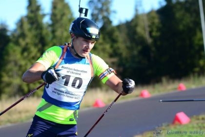 Віталій Мандзин виграв суперспринт на чемпіонаті України з літнього біатлону, випередивши Антона Дудченка та Степана Кінаша.