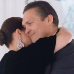 Олександр та Катерина Усик відсвяткували 16-ту річницю шлюбу у Києві — з романтичною вечерею, танцями та атмосферою сімейного тепла.