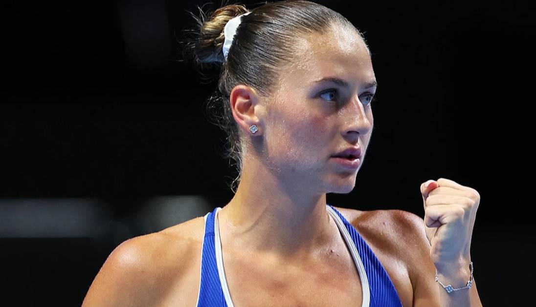 Марта Костюк перемогла Еллу Зайдель 6:1, 6:1 і вийшла у третє коло WTA 1000 у Пекіні, залишившись єдиною українкою в одиночному розряді.