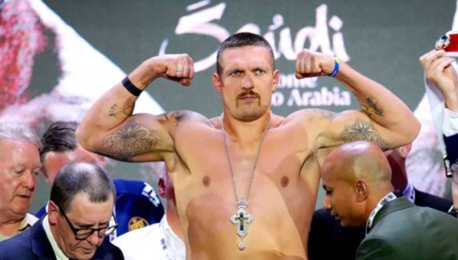 WBO визначила наступний бій Олександра Усика: українець зустрінеться з переможцем поєдинку Джозефа Паркера та Фабіо Вордлі.